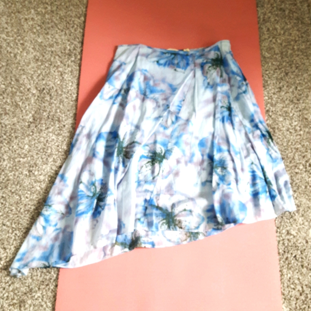 American Eagle asymmetrical skirt